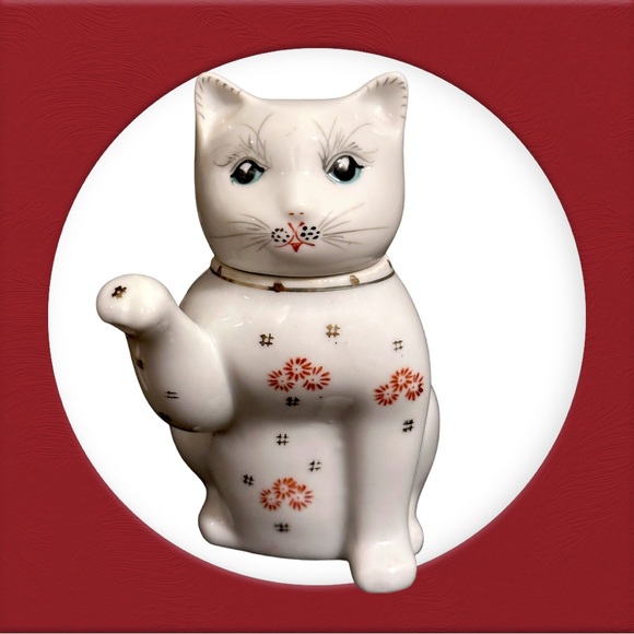 Vintage Chinese Lucky Waving Cat Teapot/Creamer Floral Retro Kitsch decor - Picture 1 of 8